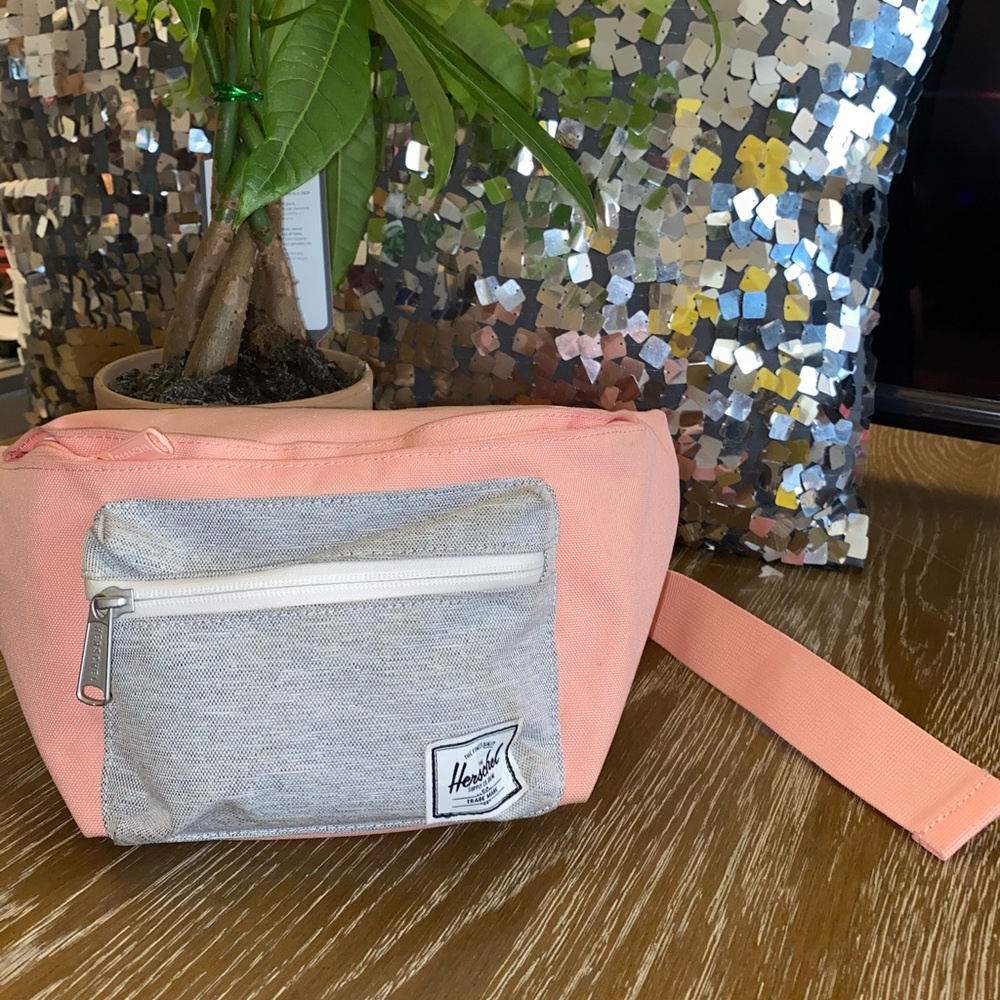 Herschel waist bag. Worn once.